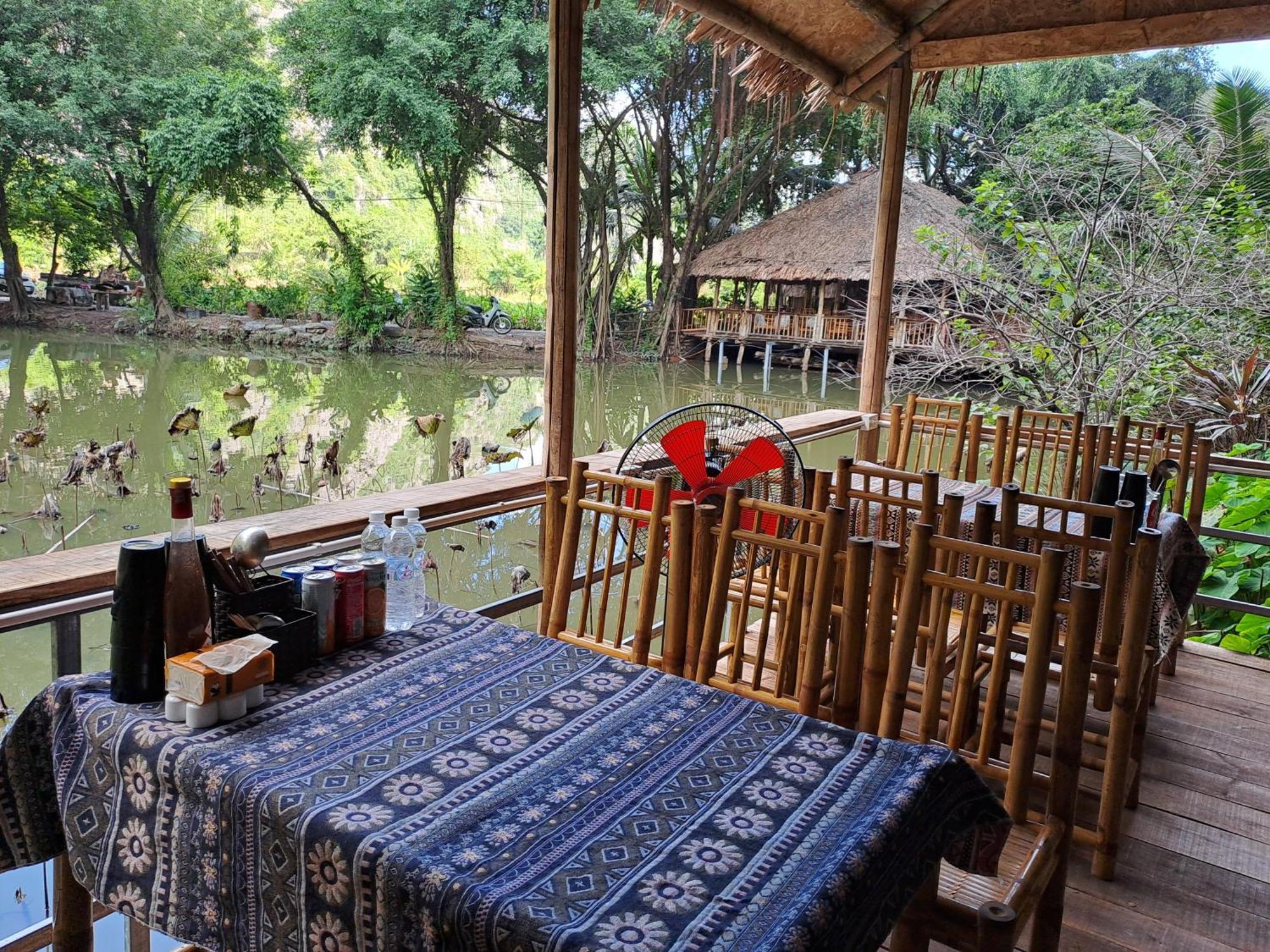 Thung Sen Tam Coc Chalets Ninh Bình Phòng bức ảnh